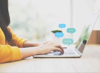 Fraze originale pentru a incepe o conversatie pe chat