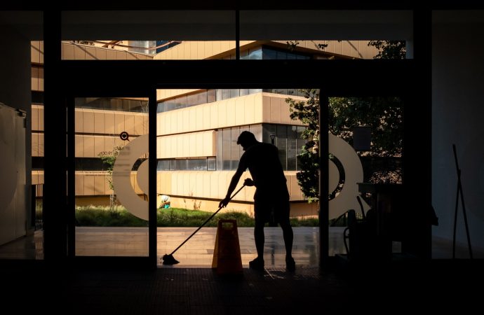 Curatenia industriala: care sunt beneficiile pentru o companie?